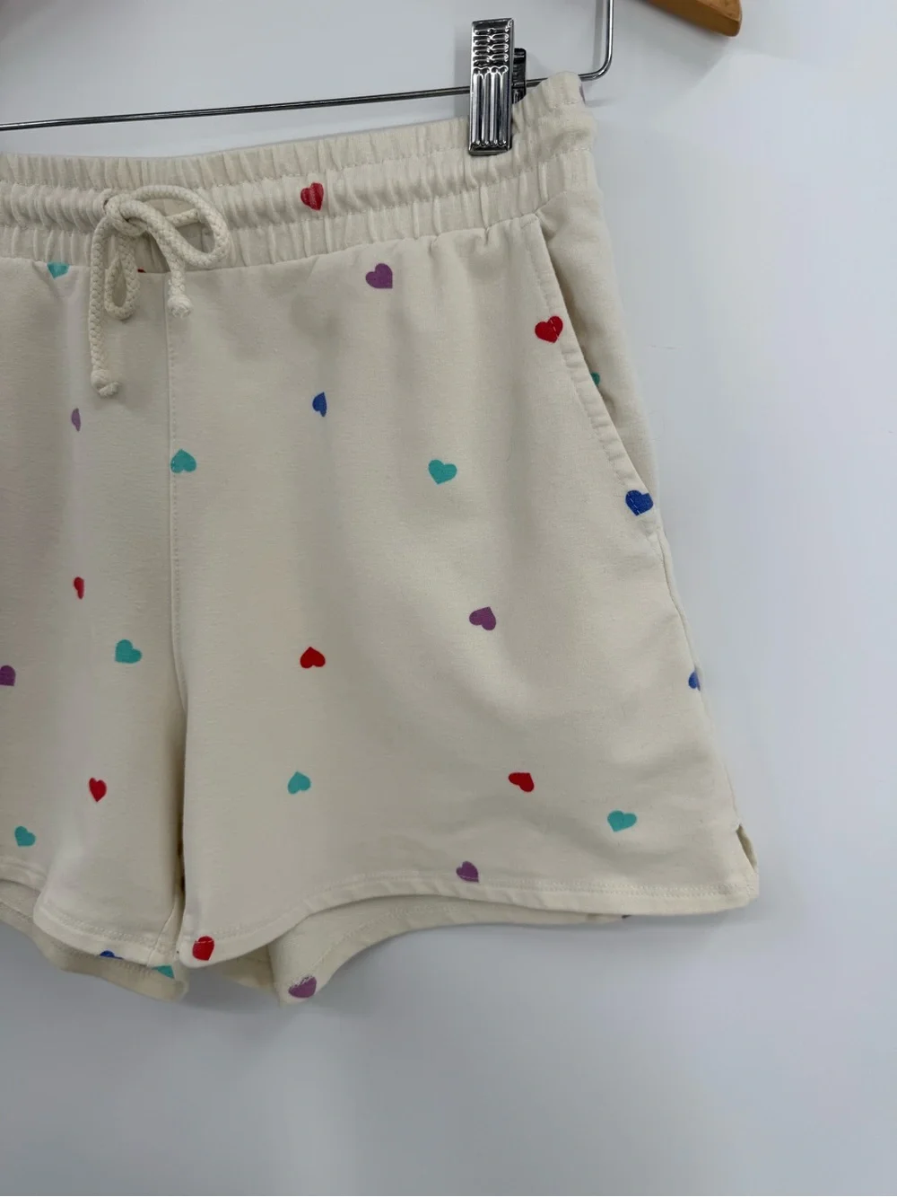 Wildfox Heart Print Sweat Shorts | Cream | Small